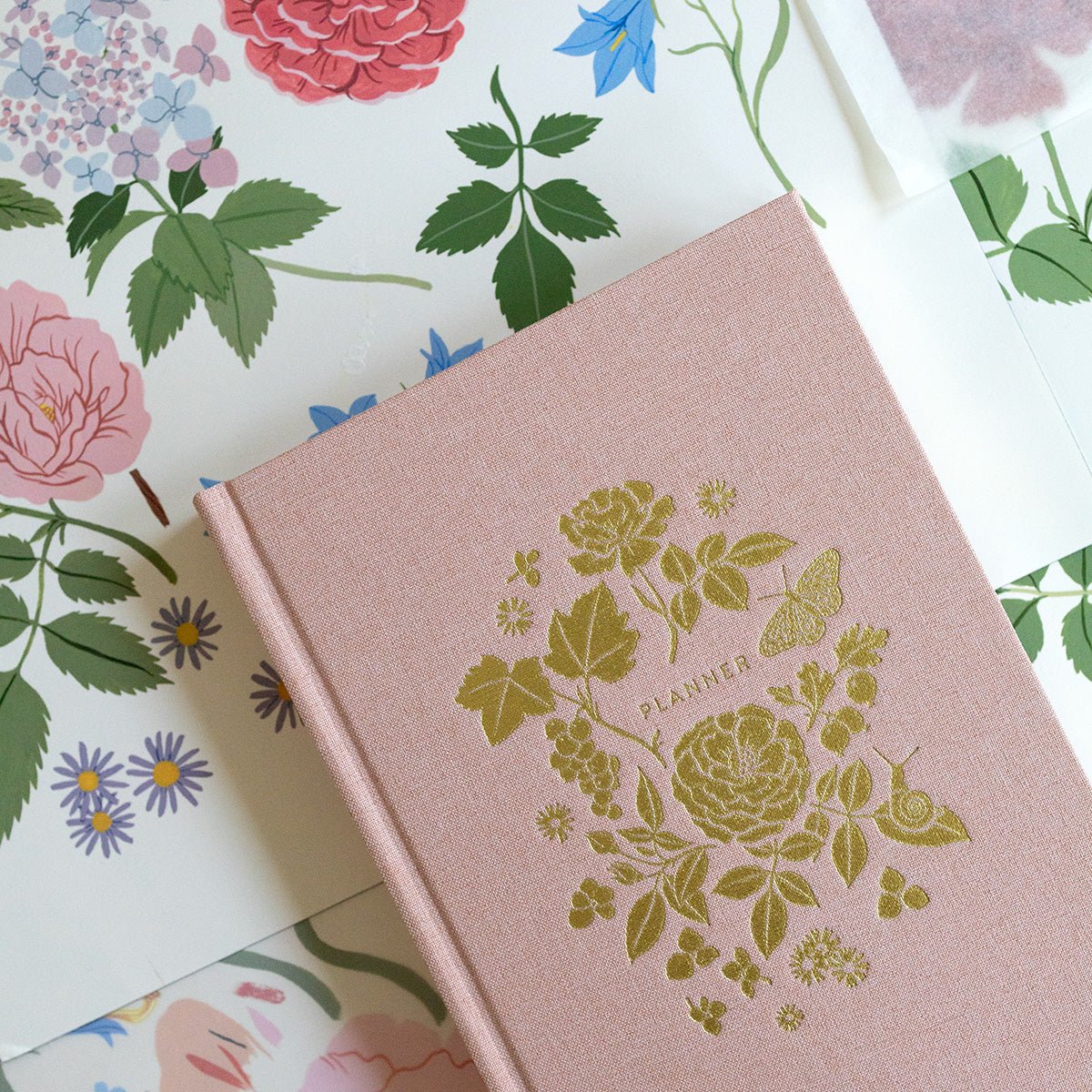 REVERIE LINEN-BOUND PLANNER