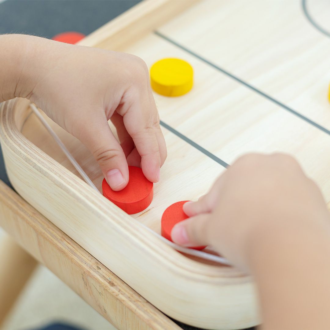 2-In-1 Shuffleboard-Game