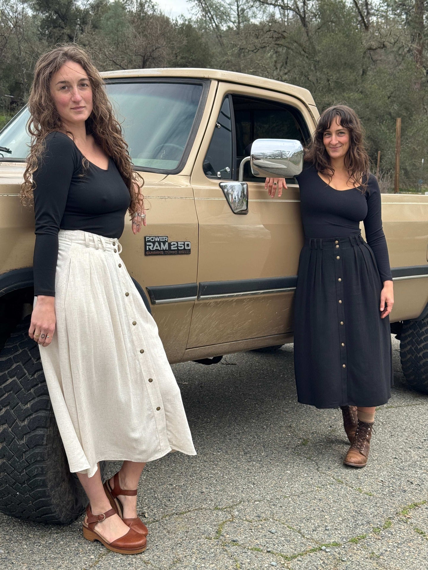 Trices Skirt in Textured Oat Irish Linen
